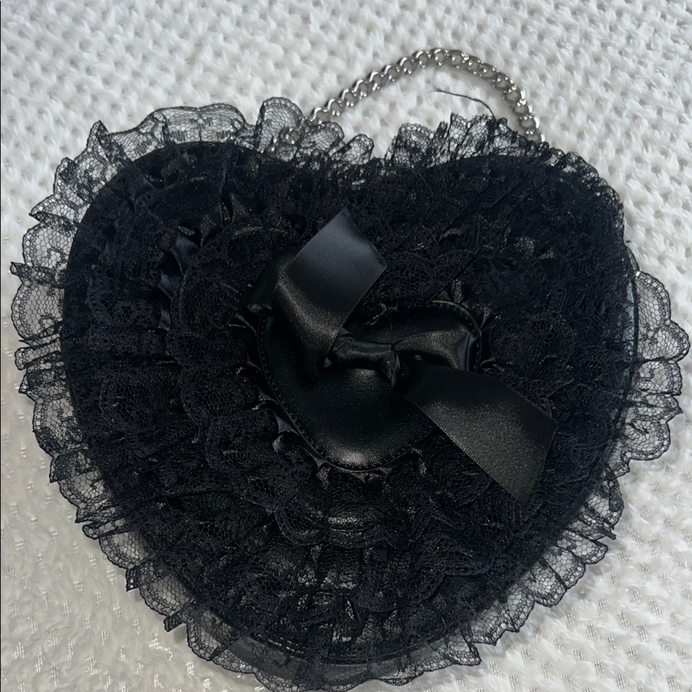 Black Lace Heart-Shaped Purse
